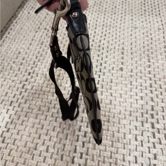 Vintage Coach Crossbody Bag - Picture 9 of 12